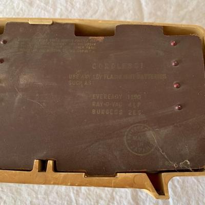 VIntage Majestic Black Magic radio