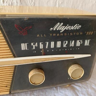 VIntage Majestic Black Magic radio