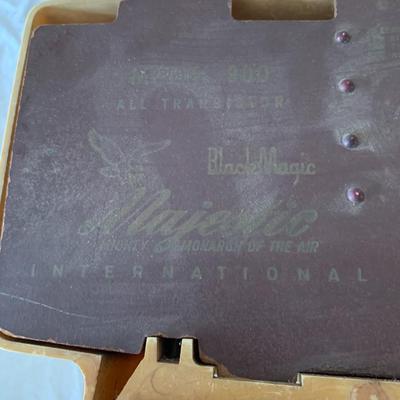 VIntage Majestic Black Magic radio