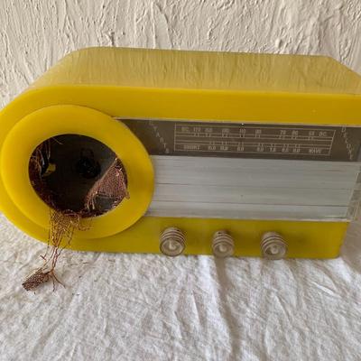 CYARTS B Deluxe 'Bullet' Radio Yellow Plexon + Lucite