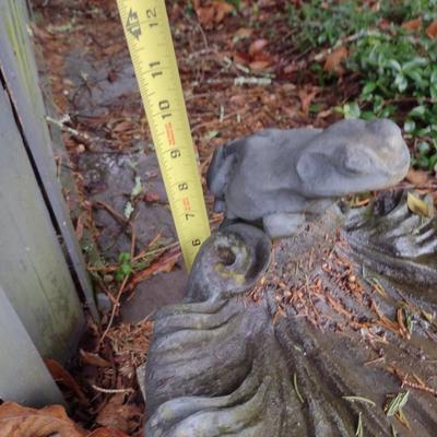 Heavy Resin Bird Bath with Frog Accent Goose Creek