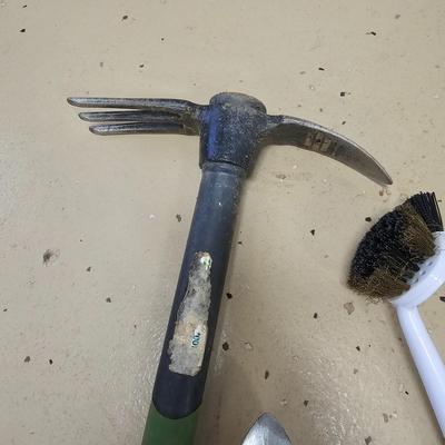 Yard & Garden Tools & Accessories (G-JS)