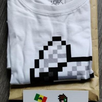 INVADER- PIXEL FLY SHIRT