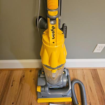 Dyson DC07 Vacuum (DR-DW)