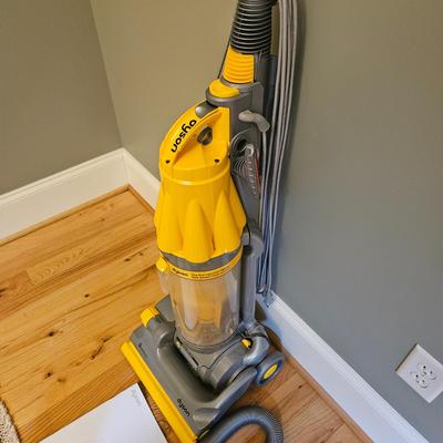Dyson DC07 Vacuum (DR-DW)