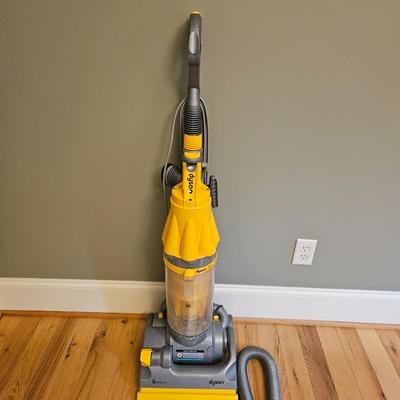 Dyson DC07 Vacuum (DR-DW)