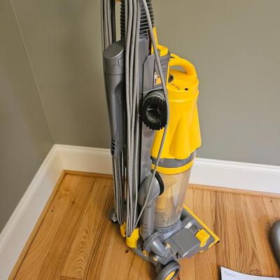 Dyson DC07 Vacuum (DR-DW)