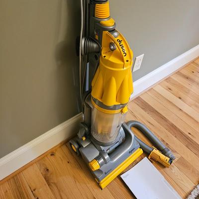 Dyson DC07 Vacuum (DR-DW)