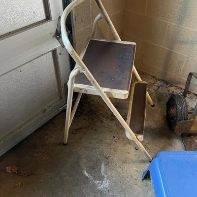 Hand Truck W/Non-Pneumatic Tires & Step Stools (G-RG)