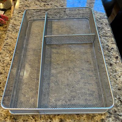 Large Assortment of Kitchen Utensils (K-MK)