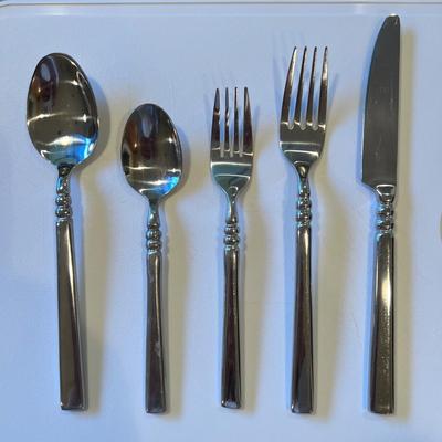 Oneida Tortola Stainless Flatware and More (K-MK)