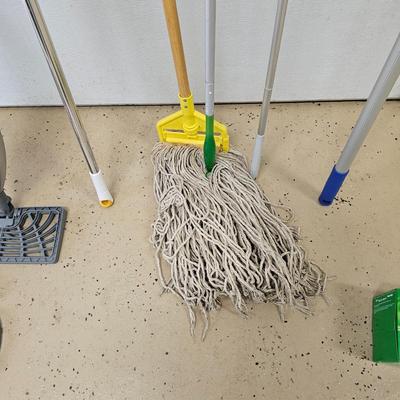 Collection of Cleaning Items & Supplies (L-JS)