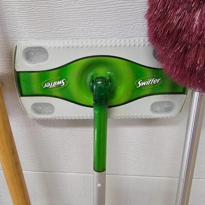 Collection of Cleaning Items & Supplies (L-JS)