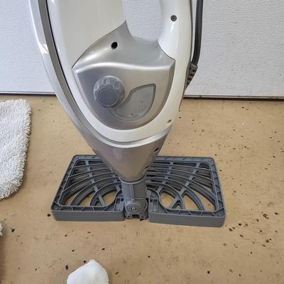 Collection of Cleaning Items & Supplies (L-JS)