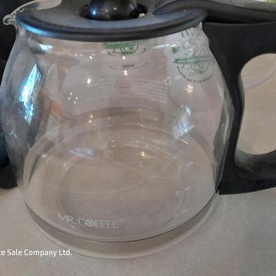 Sunbeam Automatic coffee maker with Coffee mugs and filters