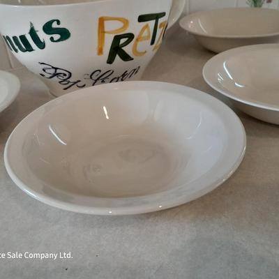 Large chip - popcorn - Peanuts - Pretzel serving bowl mug with 4 smaller bowls.
