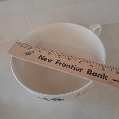 Large chip - popcorn - Peanuts - Pretzel serving bowl mug with 4 smaller bowls.