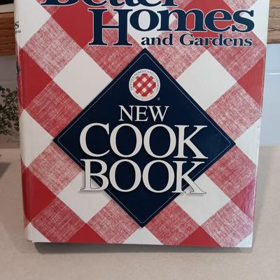 Variety of cookbooks - Microwave cooking - Better Homes - Diabetes - and others