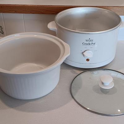 Three-piece RIVAL slow cooker - crockpot