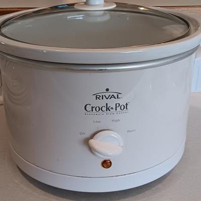 Three-piece RIVAL slow cooker - crockpot