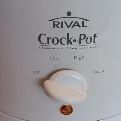Three-piece RIVAL slow cooker - crockpot