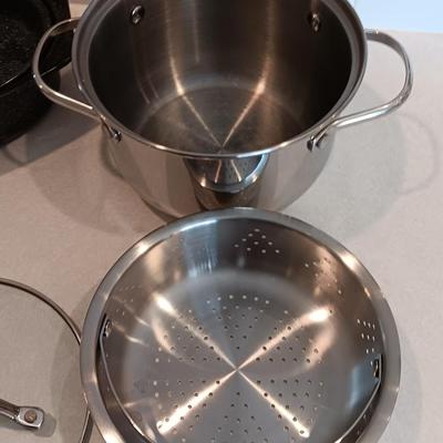 Small enamel roasting pan with lid and Tools of the trade 4-quart steamer pan with strainer insert