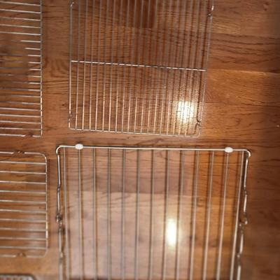 Cooling racks of all sizes and a Pyrex glass cake dish