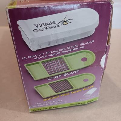 Vidalia chop wizard Chop or dice fruits, vegetables, and more