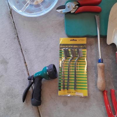 Gardening hand tools - shovel - trimmers - plant foods - weed pick - Knee pad and more