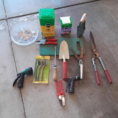 Gardening hand tools - shovel - trimmers - plant foods - weed pick - Knee pad and more