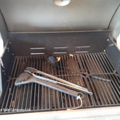 Nice Stainless Brinkman grill with propane bottle and cover