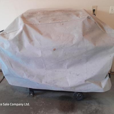 Nice Stainless Brinkman grill with propane bottle and cover