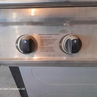Nice Stainless Brinkman grill with propane bottle and cover