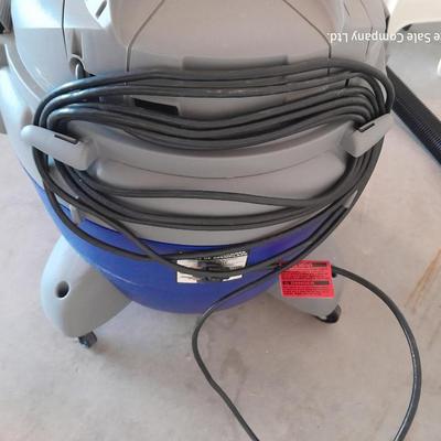 16 gallon Shop Vac Wet / Dry Vac with drain in base