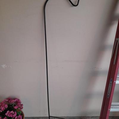 Shepherd hook for your garden