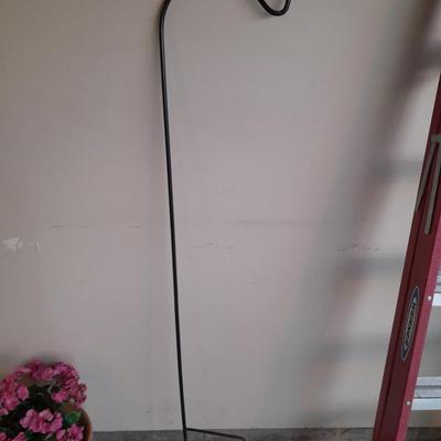 Shepherd hook for your garden