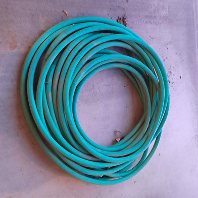 Very nice heavy duty garden hose