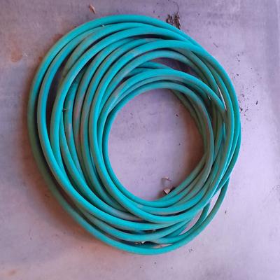 Very nice heavy duty garden hose