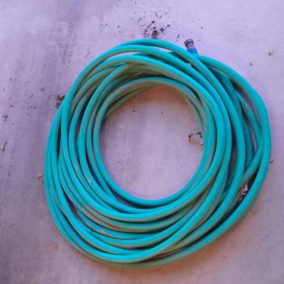 Very nice heavy duty garden hose