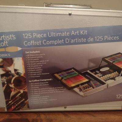 Artist's Loft 125 Piece Art Kit in Carry Case- In New Condition (E)