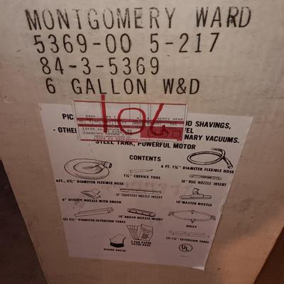 Vintage RETRO metal Montgomery Wards 6 gallon wet & dry vacuum cleaner with attachments