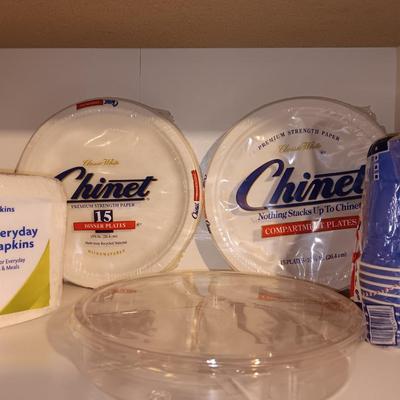 Kitchen paper products - Divided plates - regular plates - napkins - and plastic disposable cups