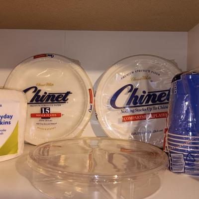 Kitchen paper products - Divided plates - regular plates - napkins - and plastic disposable cups