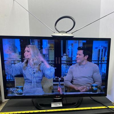 LG 32â€ TV