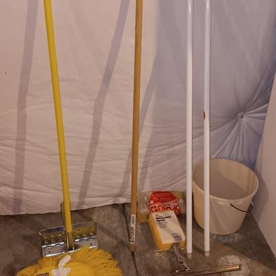 Cleaning tools - squeegee - Quickie sweeper - sponges - reusable handles and more
