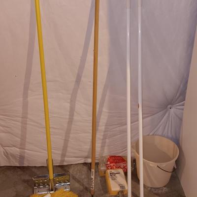 Cleaning tools - squeegee - Quickie sweeper - sponges - reusable handles and more