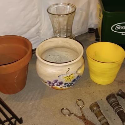 Hard rake - Scotts handheld spreader - flowerpots -small rake - hose attachments and more