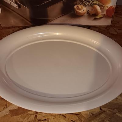 Innovations New Non stick roast pan with V rack with large plastic platter