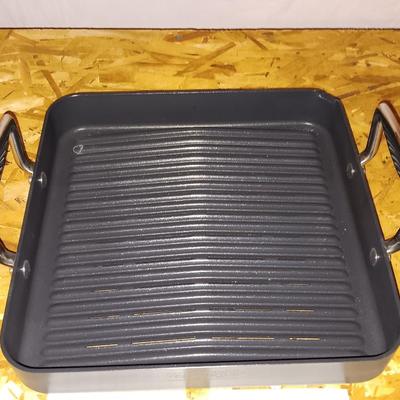 11" x 11" Technique hard anodized Aluminum non-stick cookware