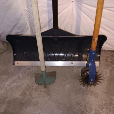 Yard & Garden tools - snow shovel - edger - hoe